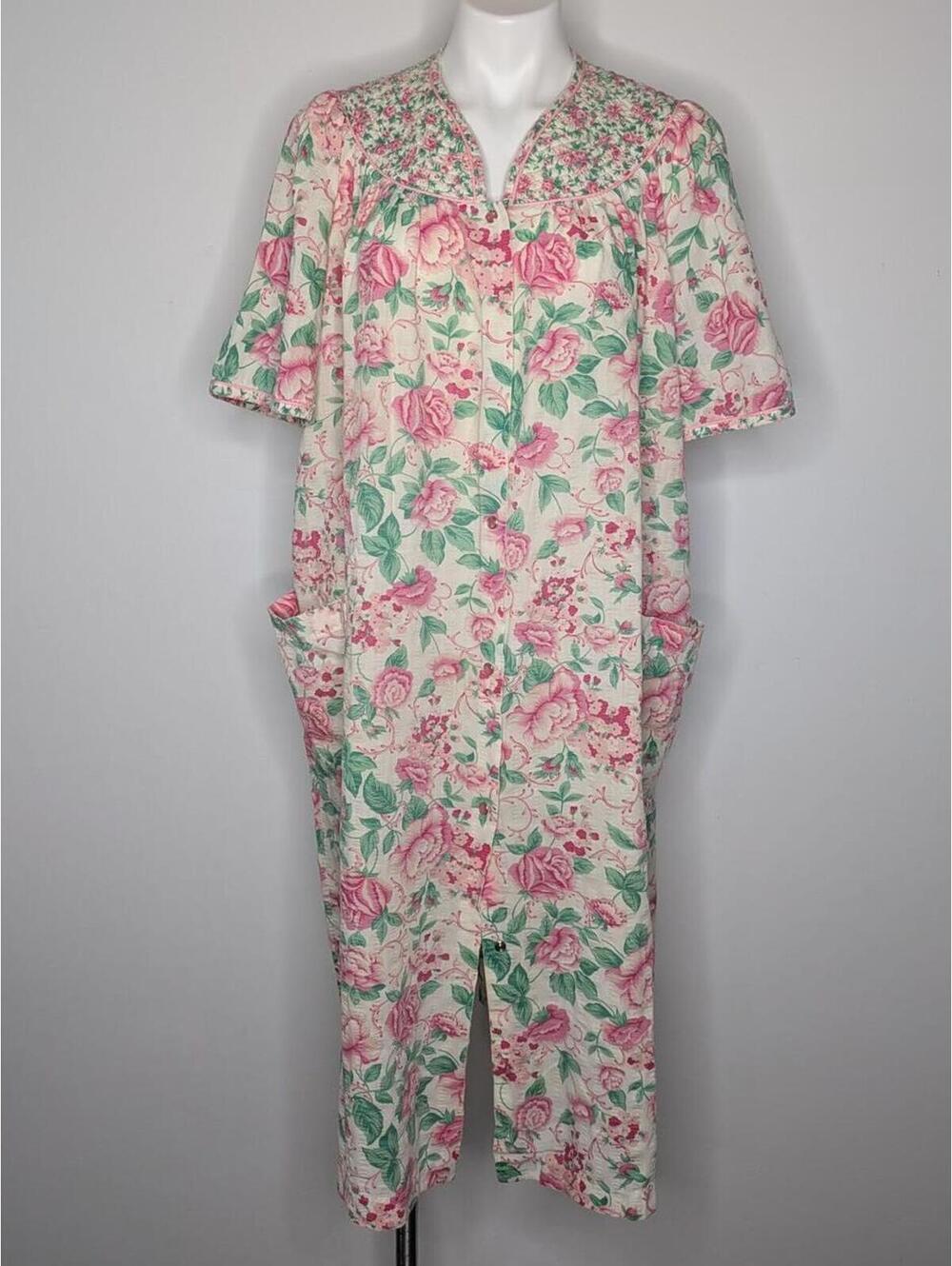 Vintage Herbcraft White Pink Green Floral Snap Up Robe OSFM